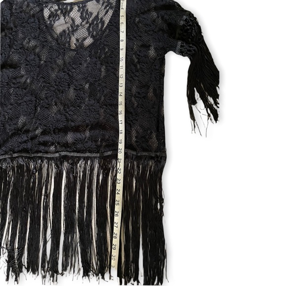 🚫Vintage fringe lace top🚫SOLD🚫 - Picture 10 of 10